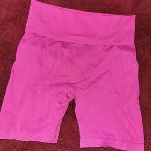 Seamless High-Waist Women’s Bike Shorts - Hot Pink